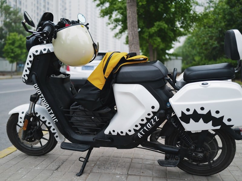 KTM 890 Duke R