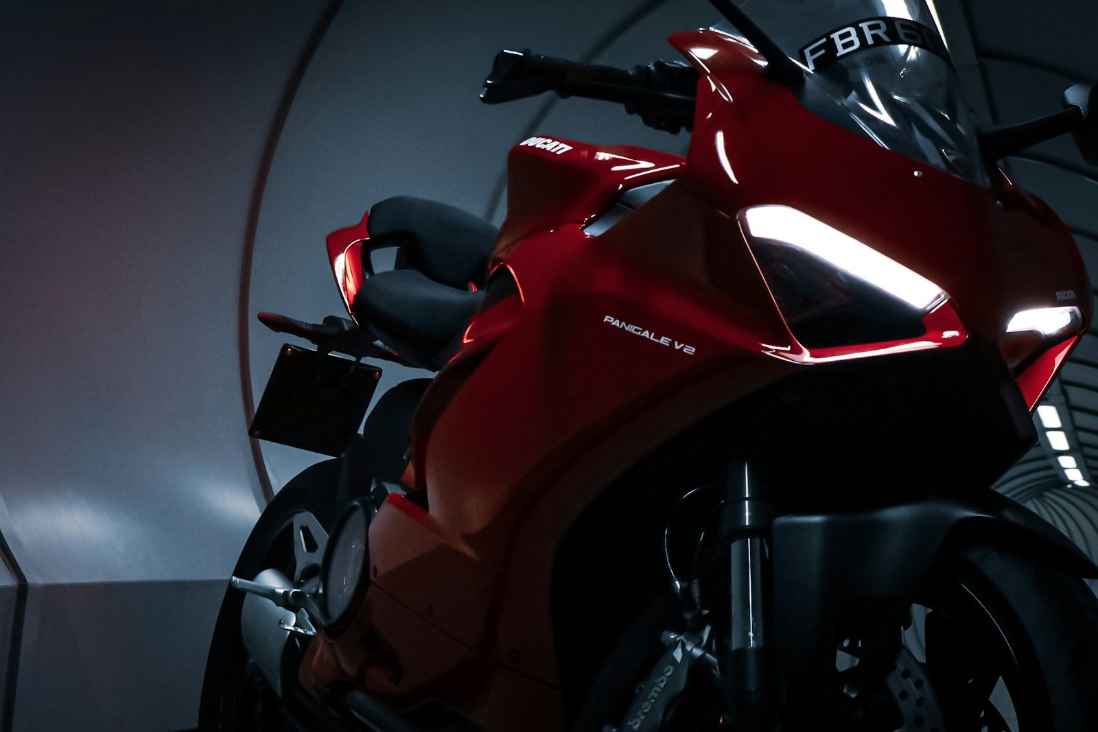 Ducati Panigale V2 — foto 1