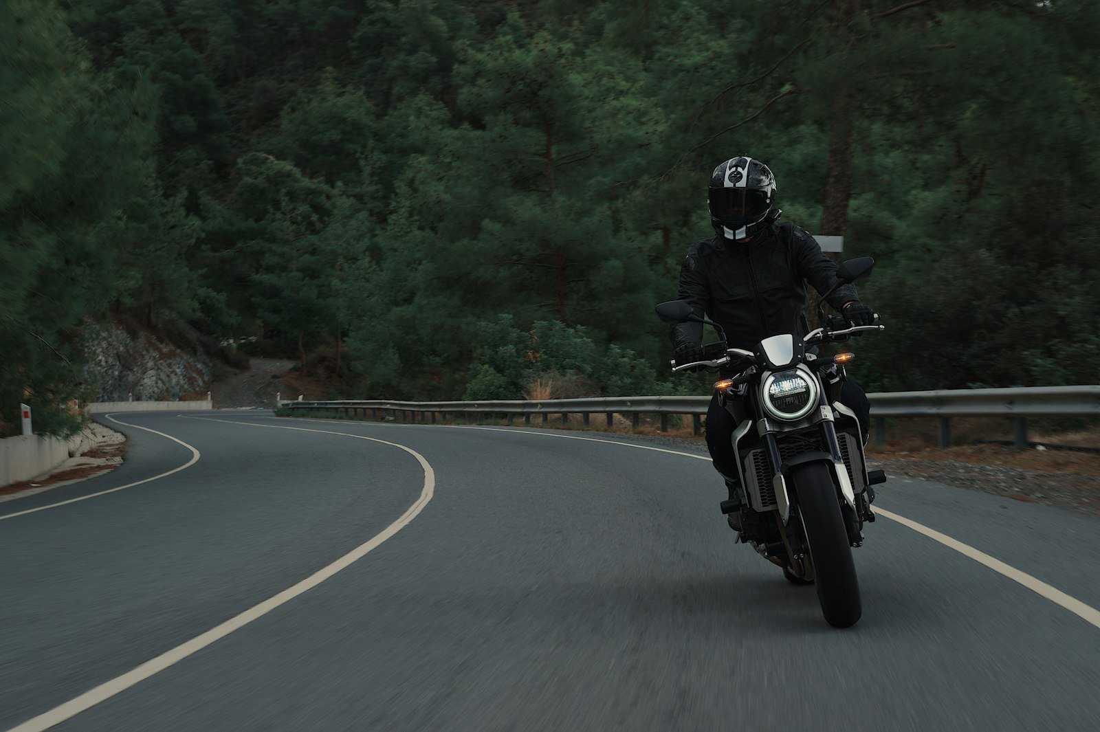 Honda CB650R — foto 1
